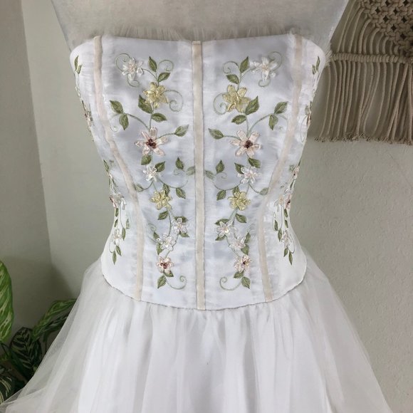 NWT 90s y2k vintage Lorelai strapless fairytale wedding gown pastel embroidered - Picture 3 of 9